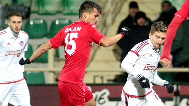 Οκάν: «Ο Ολυμπιακός εκμεταλλεύτηκε τα λάθη μας»