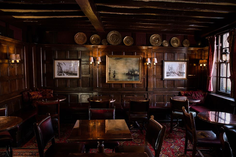 The Prospect of Whitby/ Wapping