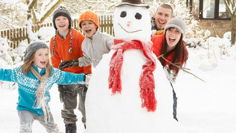 Πώς να περάσετε ευχάριστα τις κρύες μέρες παρέα με τα παιδιά σας
