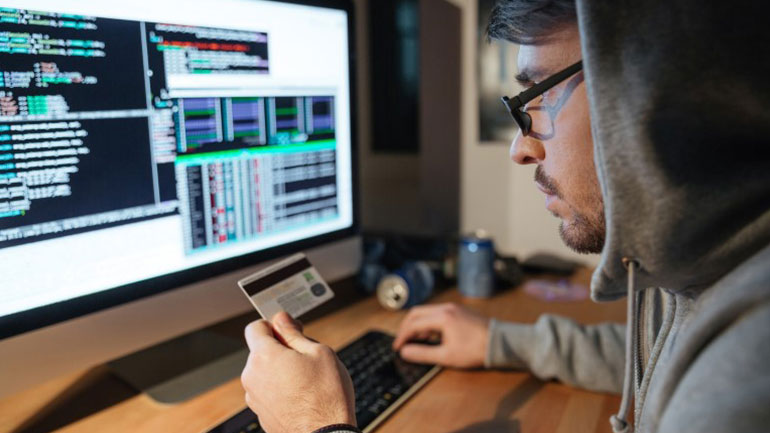 Οι μισές διαδικτυακές υπηρεσίες πληρωμών δεν διακρίνουν τις απάτες