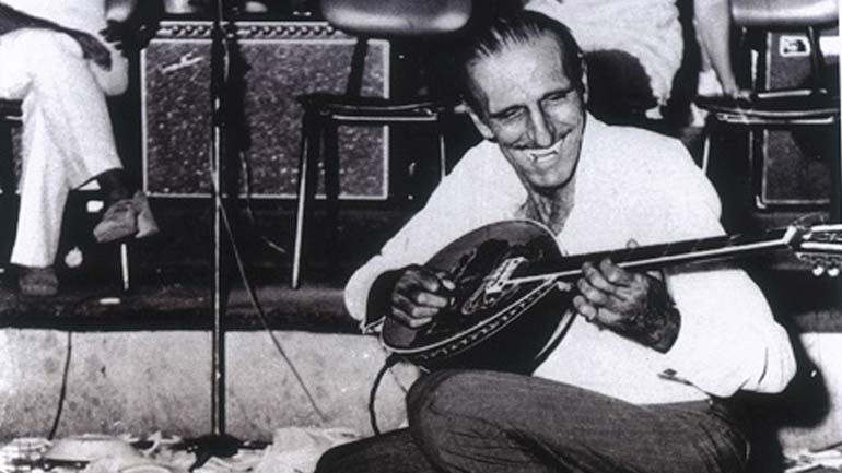 Αφιέρωμα στον Γιάννη Παπαϊωάννου στο Γυάλινο Μουσικό Θέατρο