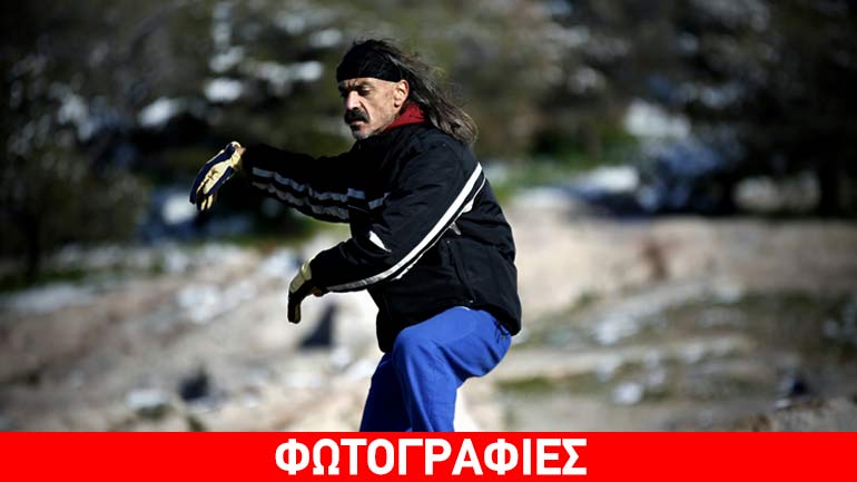 Ο Δημήτρης Αποστολάκης των Χαΐνηδων έκανε Τάι Τσι στον χιονισμένο Φιλοπάππου