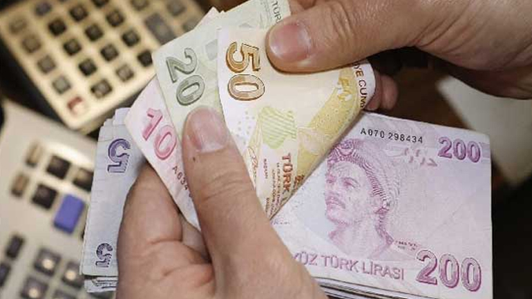 Νέα πτώση ρεκόρ της τουρκικής λίρας έναντι δολαρίου και ευρώ