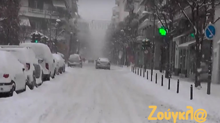 Η χιονισμένη Λάρισα σε ένα βίντεο 6,5 λεπτών