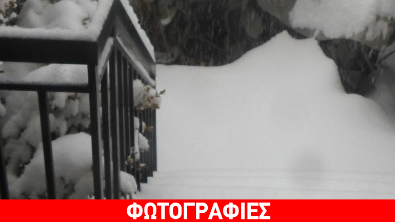 Σφοδρή χιονόπτωση στα Τρίκαλα