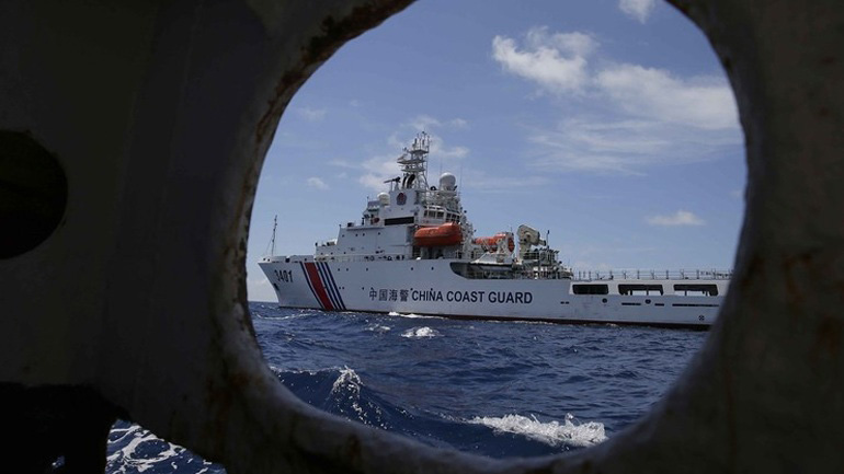 Σκληραίνει τη στάση της η Ουάσινγκτον απέναντι στην Κίνα για τα νησιά στη Νότια Σινική Θάλασσα