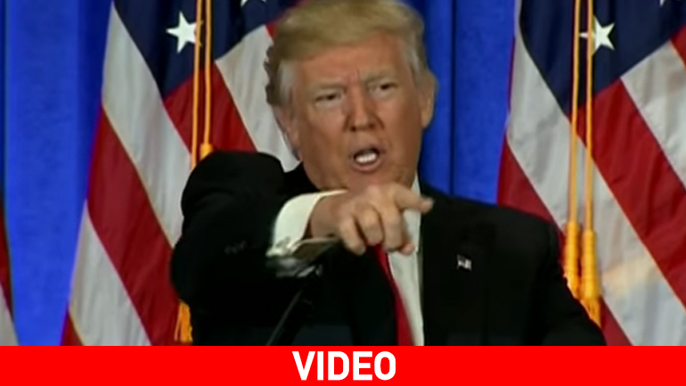 Εκτός εαυτού ο Τραμπ δεν επέτρεψε σε δημοσιογράφους να του κάνουν ερώτηση