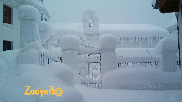 Θαμμένη στο χιόνι η Σκόπελος