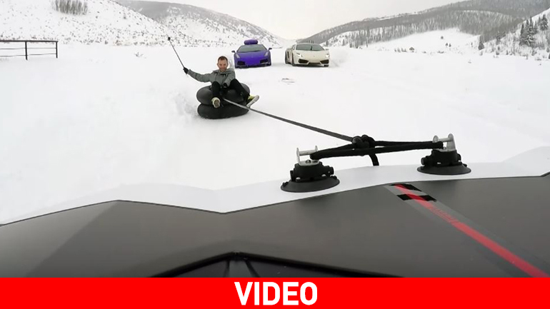 Τα παιδιά διασκεδάζουν με τα παιχνίδια τους!