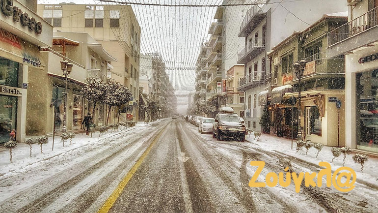 Ο χιονισμένος Βόλος σε εικόνες