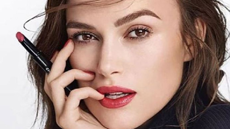 Πώς να ανανεώσετε το μακιγιάζ σας σε 1 λεπτό