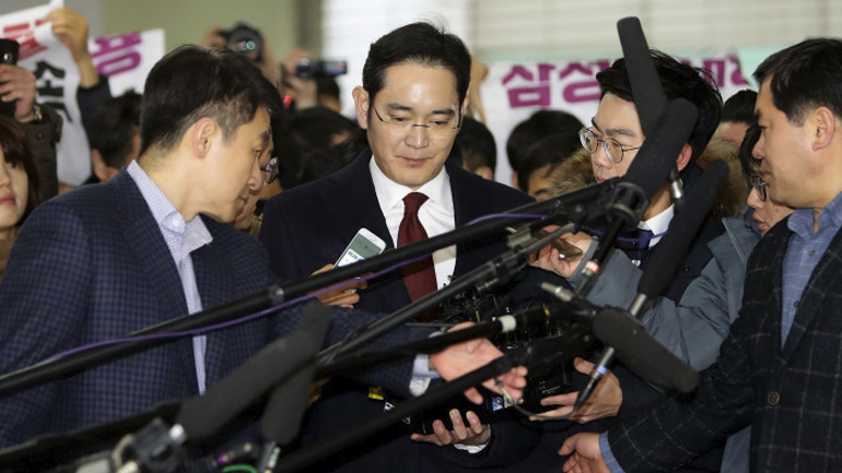 Ν. Κορέα: Επί 22 ώρες ανακρινόταν ο επικεφαλής της Samsung