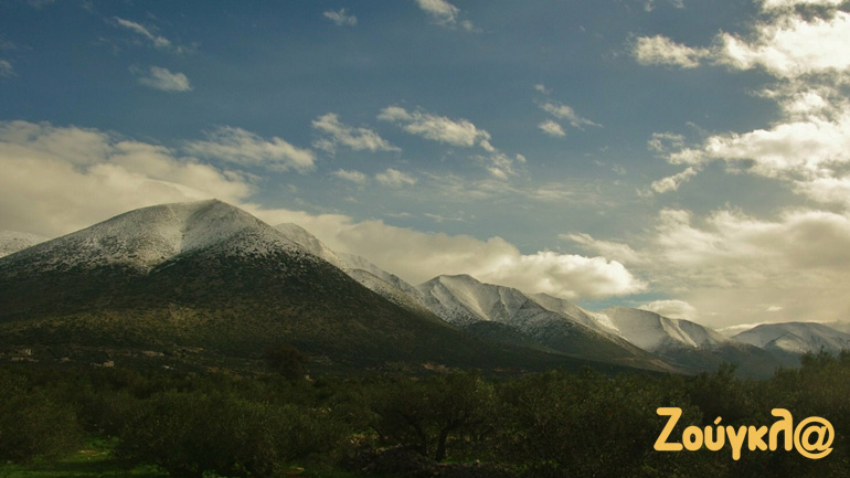 Οι λευκές βουνοκορφές της Μάνης