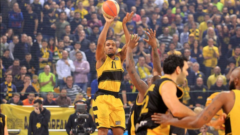 Μπάσκετ: Με καθυστέρηση άρχισε ο ημιτελικός Κυπέλλου ανάμεσα στον Άρη και την ΑΕΚ