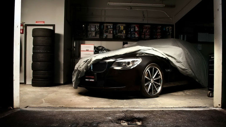 Γλυφάδα: Έκλεβε αυτοκίνητα και χρησιμοποιούσε τα ανταλλακτικά στο συνεργείο του