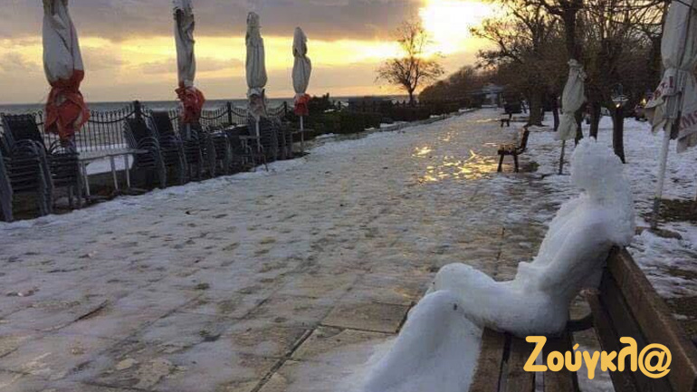 Γλυπτό από χιόνι στην Αλεξανδρούπολη