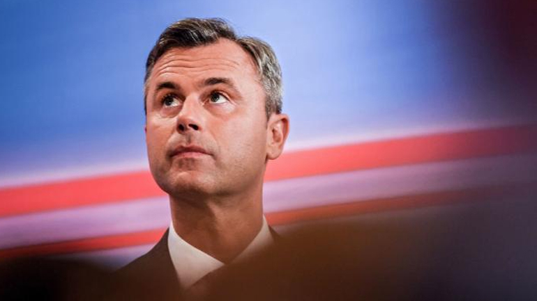 Ένας στους δύο Αυστριακούς θέλει την ακροδεξιά στην κυβέρνηση