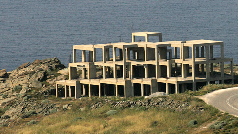 Παρατείνεται μέχρι τον Μάιο η ρύθμιση για τα αυθαίρετα