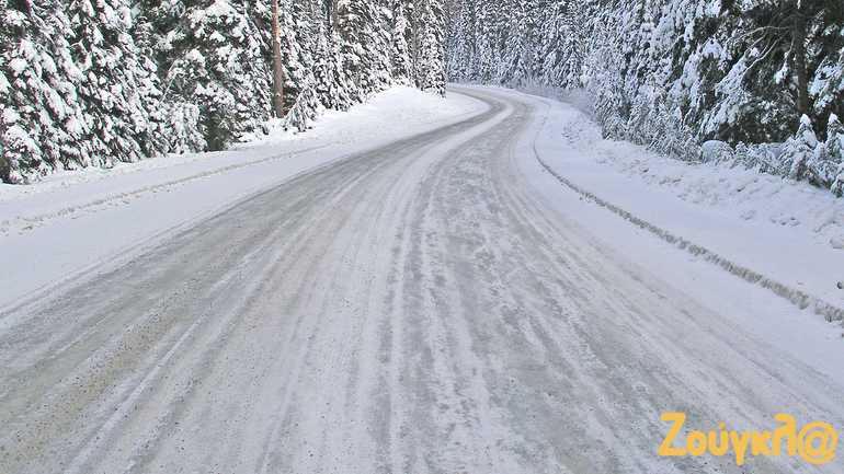 Καστοριά: Δρόμος στο χιόνι…