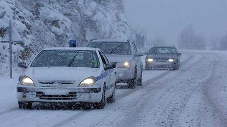 Κλειστοί δρόμοι στην επικράτεια λόγω του χιονιά και του παγετού Κλειστοί δρόμοι στην επικράτεια λόγω του χιονιά και του παγετού