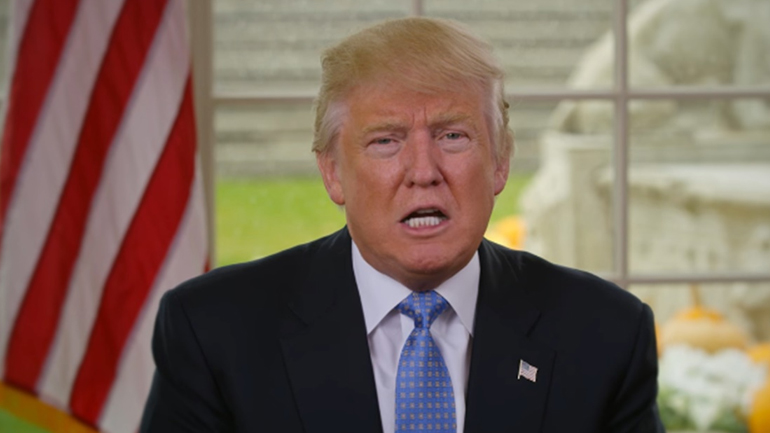 Ο Ντόναλντ Τραμπ θα ορκιστεί σε δύο Βίβλους