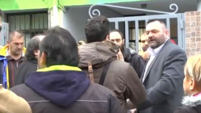 Καταδικάζει το Υπ. Παιδείας την εισβολή χρυσαυγιτών σε σχολείο στο Πέραμα