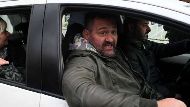 Ο Σύλλογος Γονέων Περάματος για την εισβολή χρυσαυγιτών σε δημοτικό σχολείο