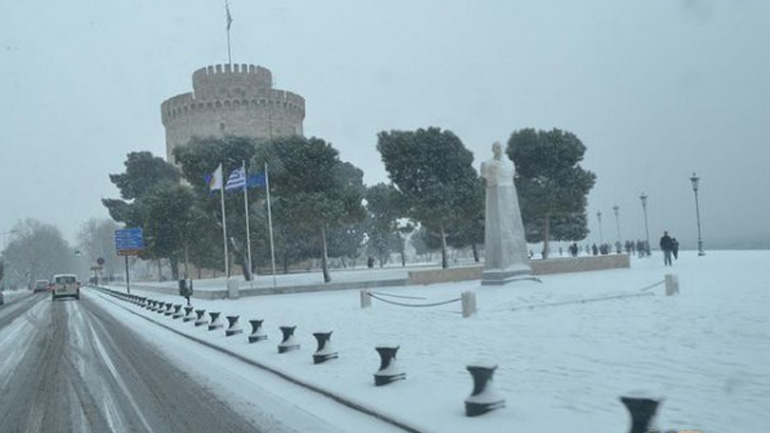 Θεσσαλονίκη: Έκτακτα μέτρα και περισσότερα σημεία με αλάτι ενόψει κακοκαιρίας
