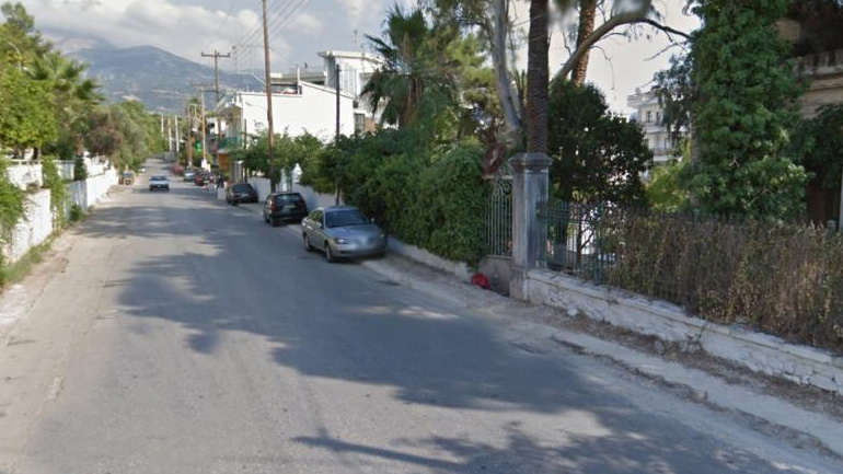 Μυστήριο με εγκατάλειψη τριών κοριτσιών στην Πάτρα Μυστήριο με εγκατάλειψη τριών κοριτσιών στην Πάτρα