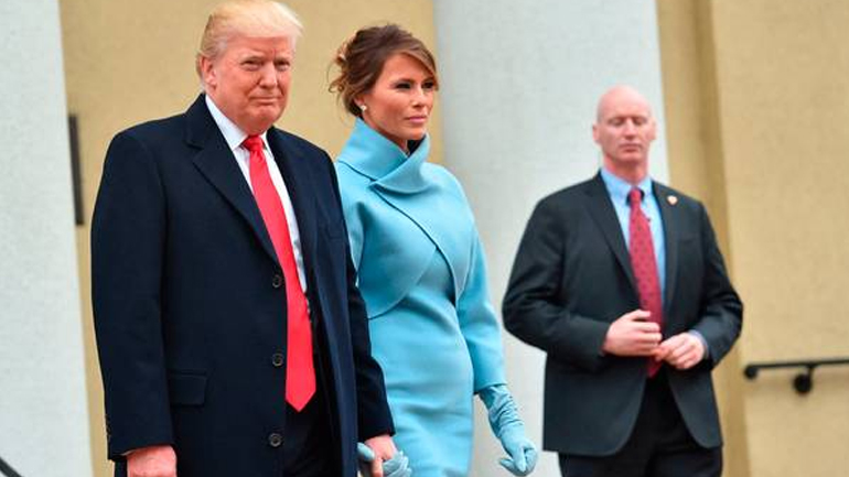 Ο Τραμπ μεταβαίνει στον Λευκό Οίκο