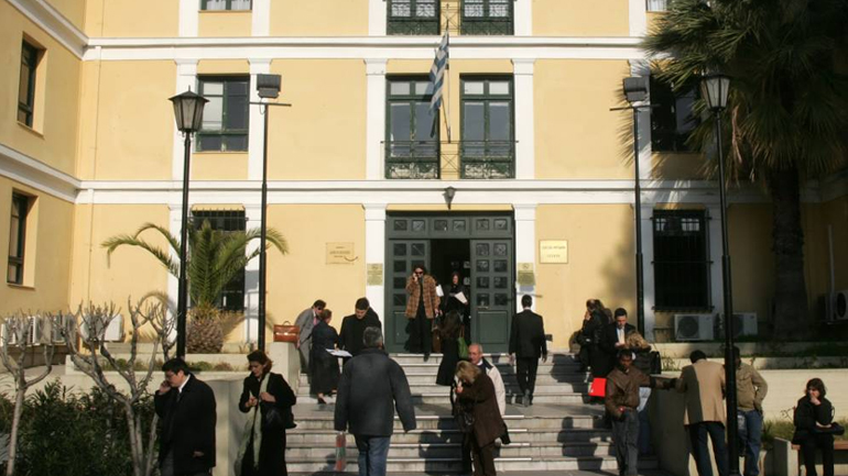 Στον εισαγγελέα η δικογραφία για τη μήνυση του βουλευτή της Χ.Α. Γ. Λαγού κατά της Τ. Στεφανίδου Στον εισαγγελέα η δικογραφία για τη μήνυση του βουλευτή της Χ.Α. Γ. Λαγού κατά της Τ. Στεφανίδου