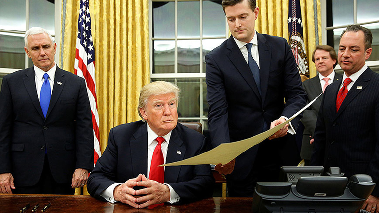 Λευκός Οίκος: «Προτεραιότητα της κυβέρνησης Τραμπ είναι η συντριβή της ριζοσπαστικής ισλαμικής τρομοκρατίας»