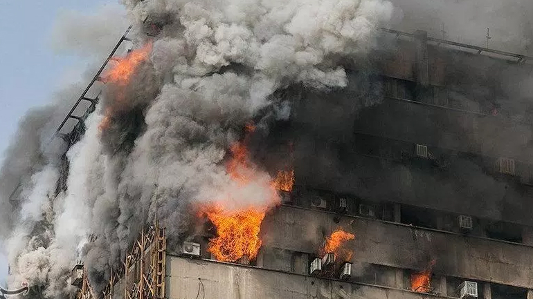 Ιράν: Λιγοστεύουν οι ελπίδες για τον εντοπισμό επιζώντων στο εμπορικό κέντρο