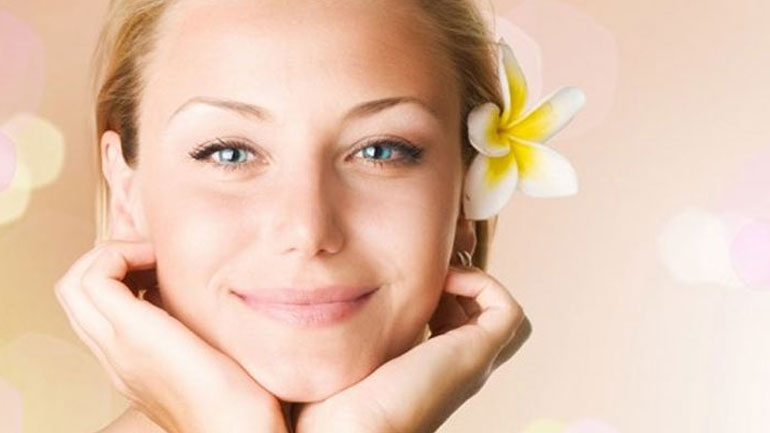 Φυσικό μακιγιάζ για ξεκούραστο και λαμπερό δέρμα