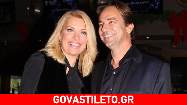 Στην Άνδρο η Ελένη Μενεγάκη με τις κόρες της