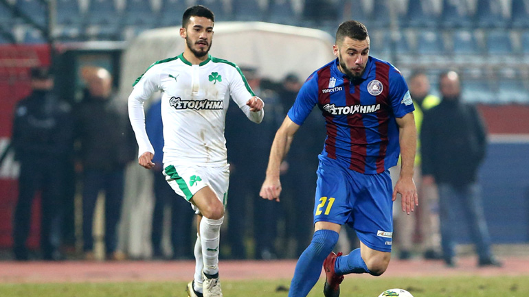 Συμπλήρωσε κάρτες ο Λούκας Βιγιαφάνιες