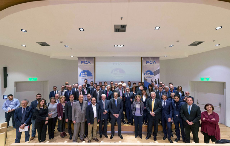 Αναμνηστική φωτογραφία από το ετήσιο συνέδριο διανομέων Fiat, Alfa Romoe, Abarth & Fiat Professional