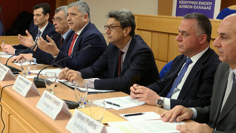 Αποσυμφόρηση των νησιών ζήτησαν πέντε δήμαρχοι του Αιγαίου