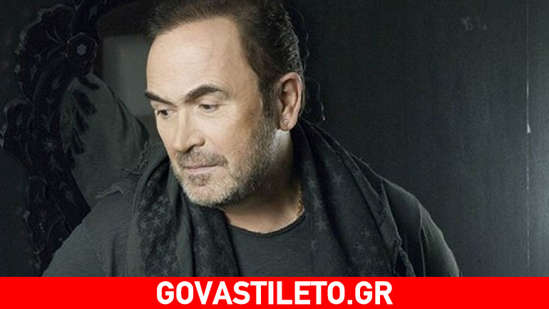 O Σταμάτης Γονίδης ερμηνεύει το ιστορικό τραγούδι «Σμύρνη» και συγκινεί