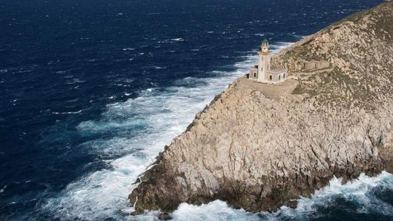 Σε εξέλιξη έρευνες ανοιχτά του ακρωτηρίου Ταίναρου για τον εντοπισμό 39χρονου ναυτικού