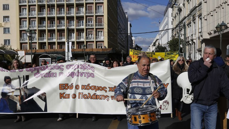 Η ΠΟΕΔΗΝ ετοιμάζει συγκέντρωση έξω από το Μαξίμου