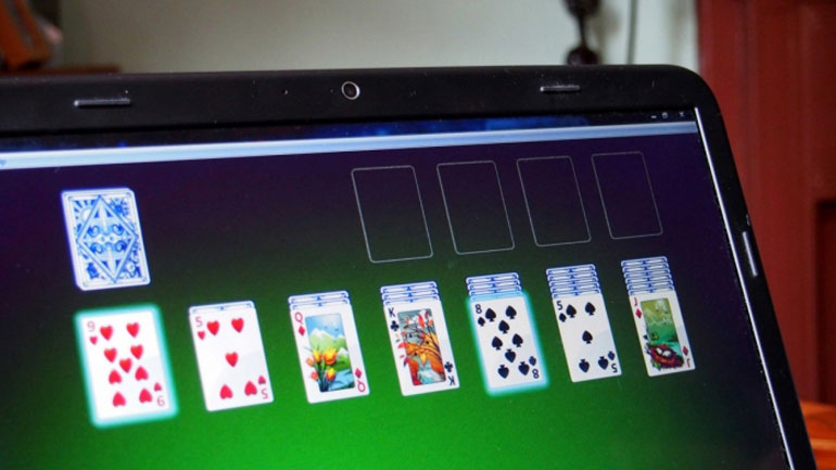 Γιατί η Microsoft ενσωμάτωσε την Πασιέντζα και άλλα παιχνίδια στα Windows;