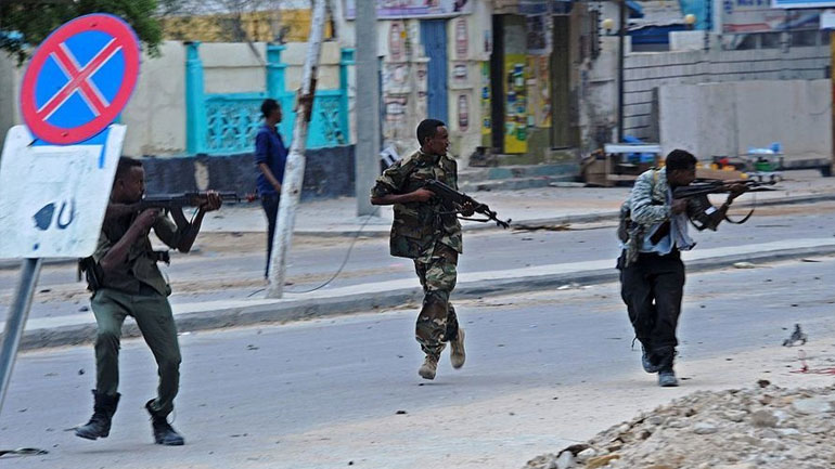 Σομαλία: Εισβολή ενόπλων σε ξενοδοχείο στη Μογκαντίσου