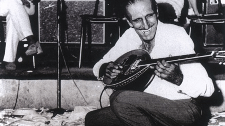 Αφιέρωμα στον Γιάννη Παπαϊωάννου στο Γυάλινο Μουσικό Θέατρο