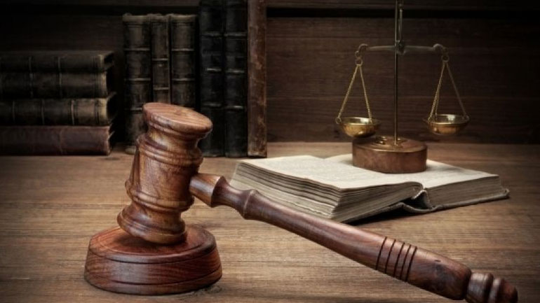 Οι σφοδρές αντιδράσεις των δικαστικών ενώσεων παγώνουν τα όρια συνταξιοδότησης