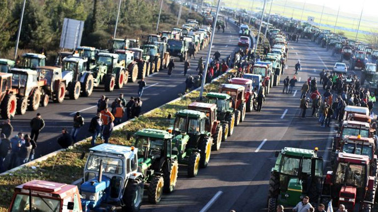 Οι αγρότες ετοιμάζονται για το μπλόκο της Νίκαιας
