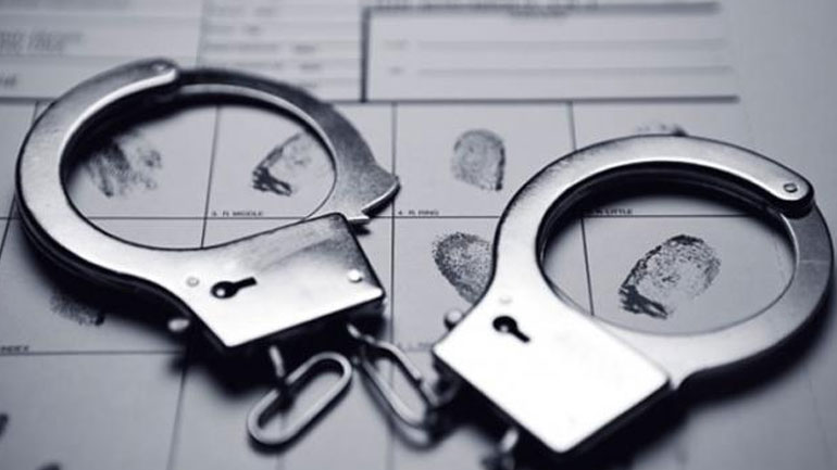 Ο διοικητής της Τροχαίας Αιγάλεω κι ένας αστυνομικός κατηγορούνται για δωροληψία €2.000