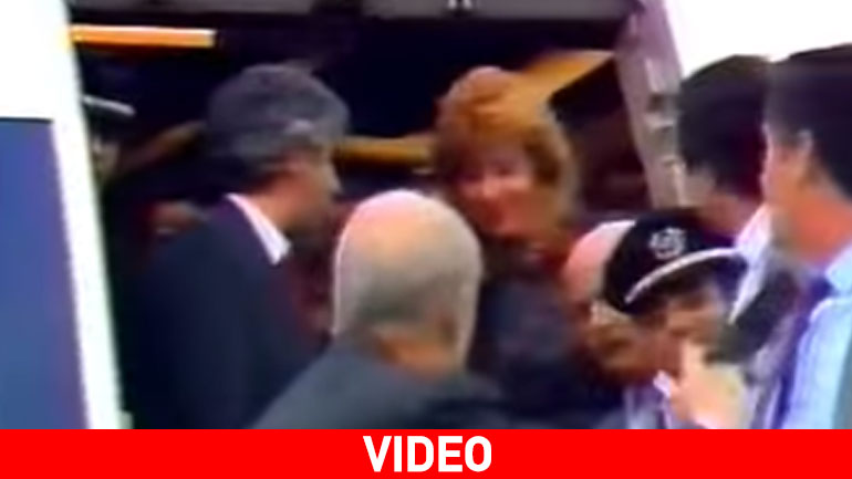 Το ιστορικό νεύμα του Αντρέα στη Μιμή, έγινε… playmobil!