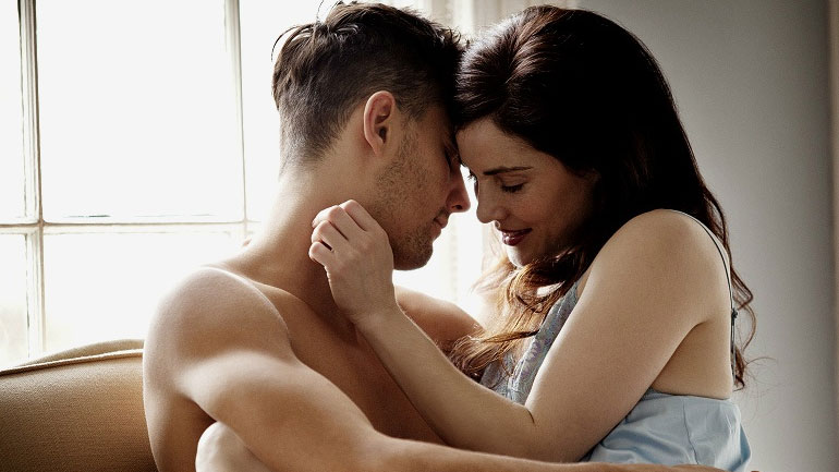 Tι κρατά το σεξουαλικό πάθος ζωντανό στις μακροχρόνιες σχέσεις;