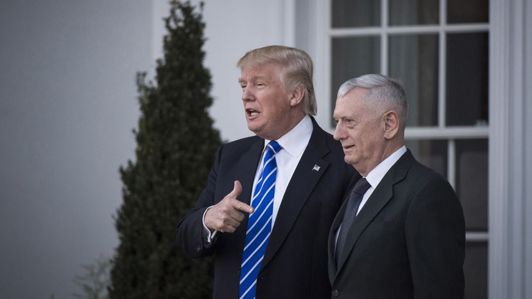 Ο Τραμπ μεταθέτει στον Μάτις την απόφαση για την επαναφορά του εικονικού πνιγμού